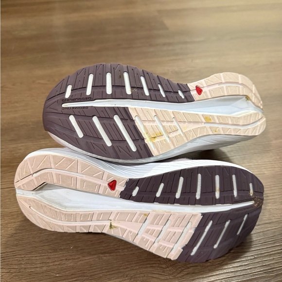 Salomon aero blaze Women's Light Pink Athletic Shoes - Picture 8 of 9